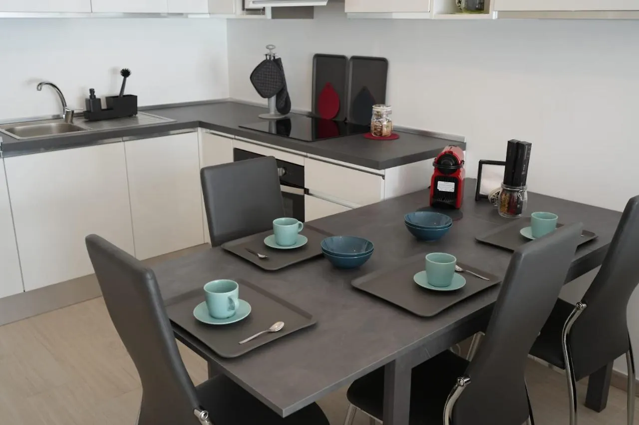 Homega - City Center New Apartment Bari